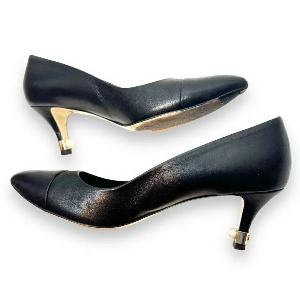 Chanel Black Matte Leather CC Gold Logo and Pearl Embellished Heel Pumps Size 37